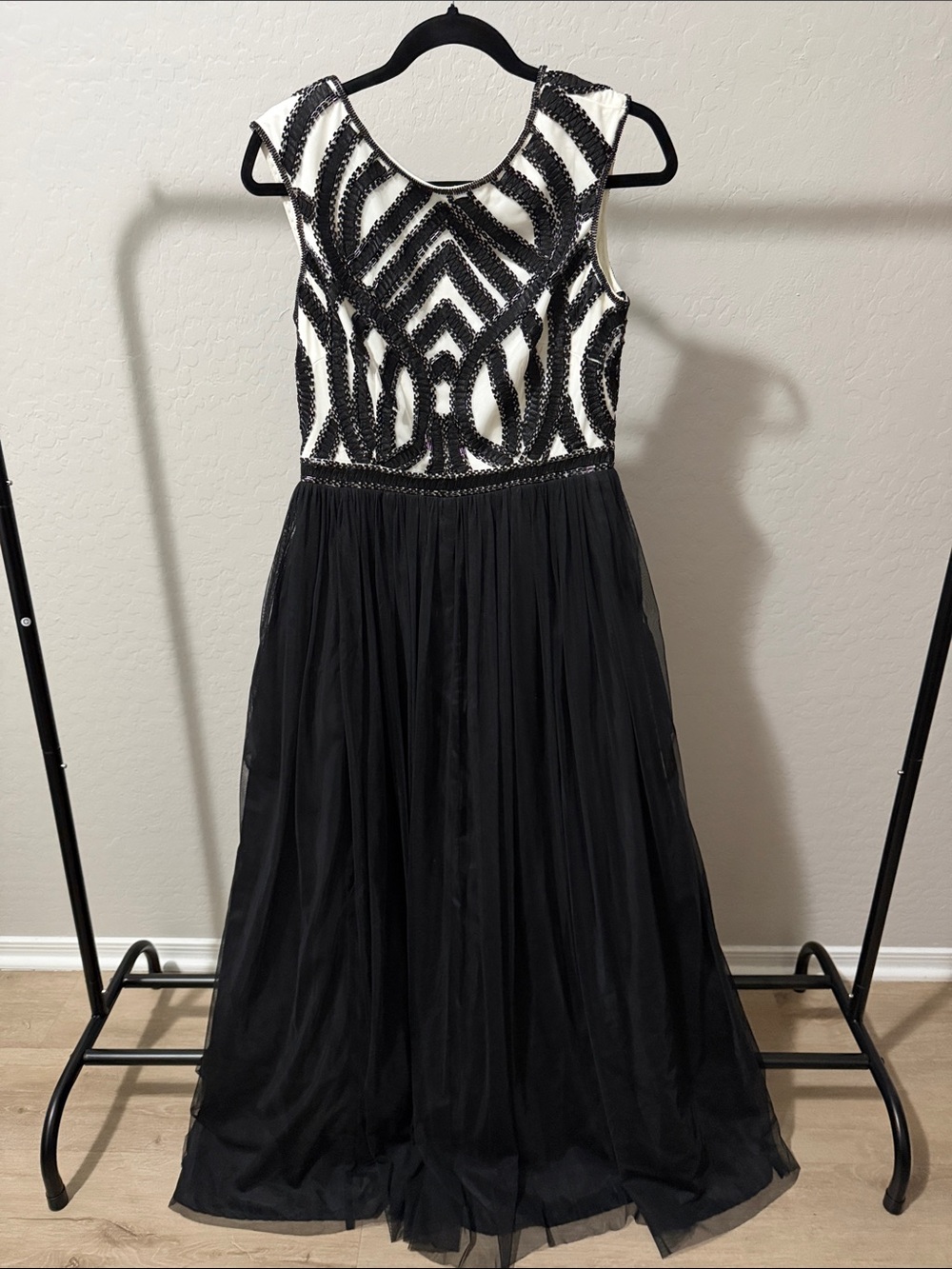 Aiden Mattox Black and White Beaded Bodice Tulle Skirt Evening Dress